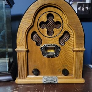 Vintage Style Wooden Radio